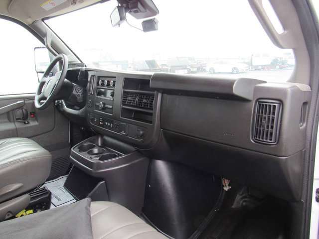 Used 2024 GMC Savana 3500 w/ Power Convenience Package image 15