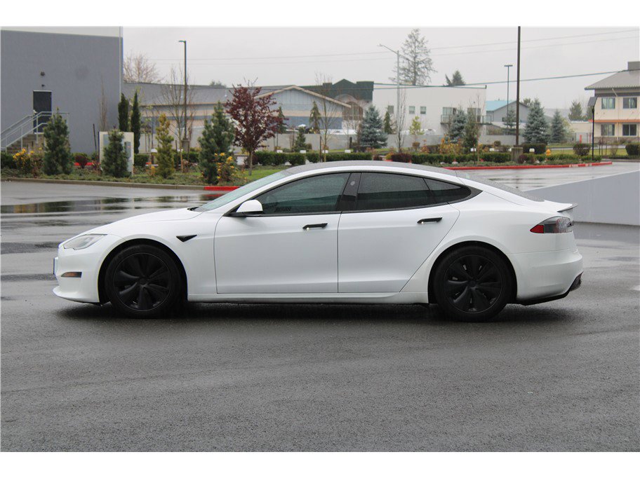 Used 2022 Tesla Model S Plaid AWD/4WD image 2