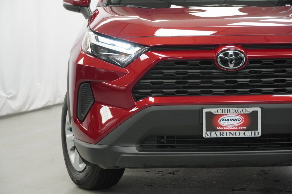 Used 2025 Toyota RAV4 LE image 6