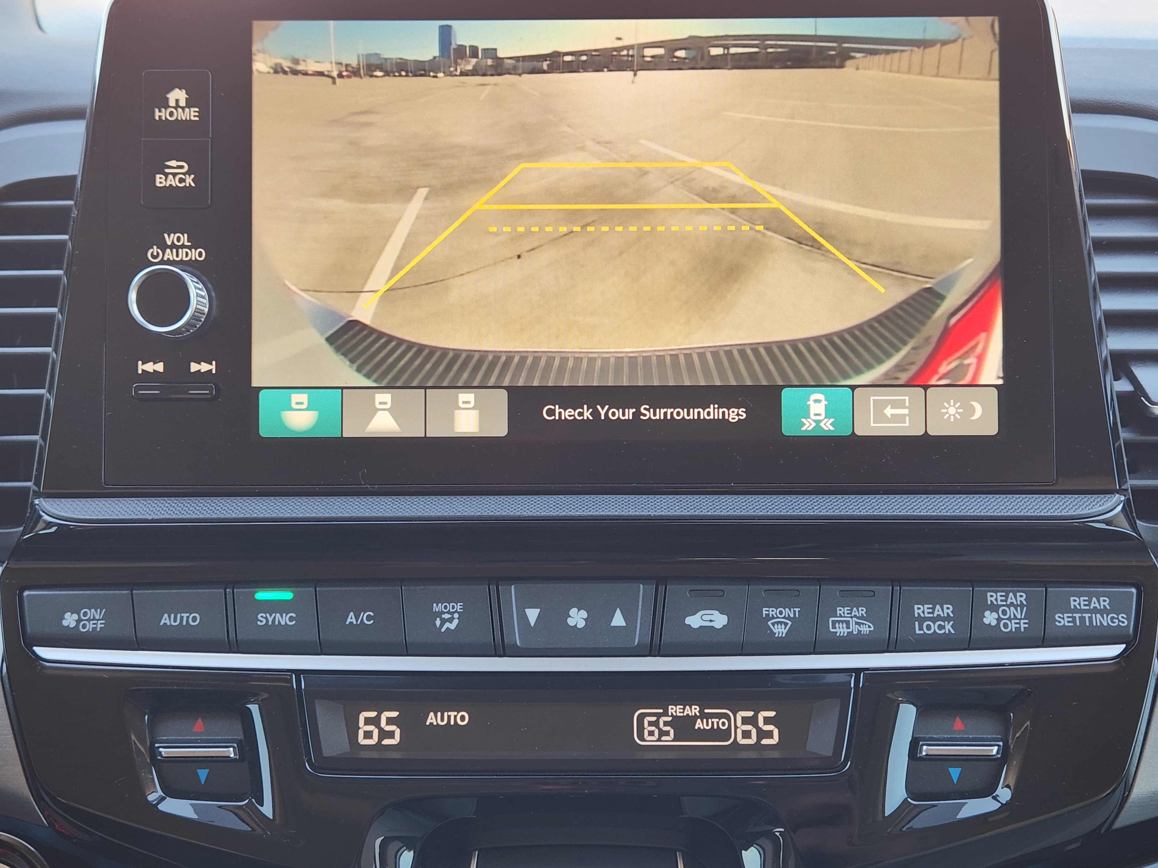 Certified 2025 Honda Odyssey Touring image 18