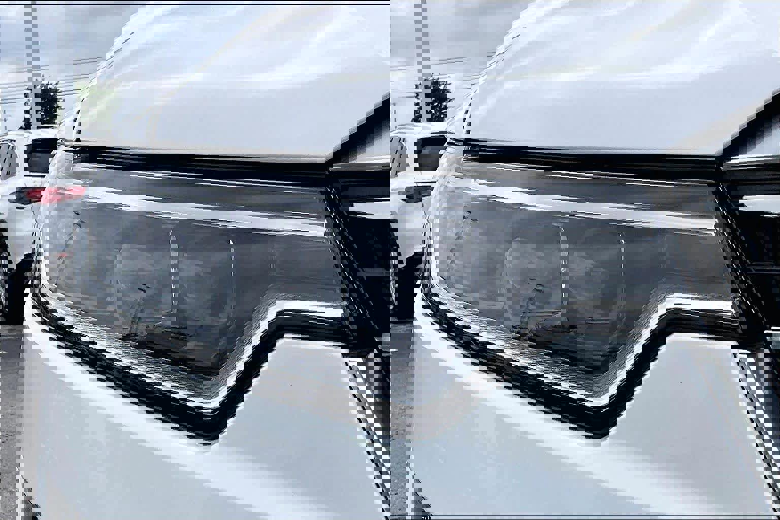 Used 2024 Cadillac XT6 Premium Luxury w/ Platinum Package AWD/4WD image 28