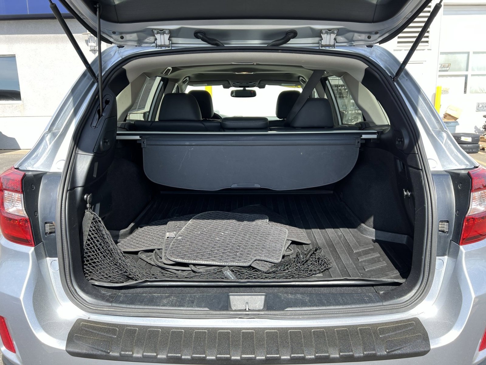 Used 2015 Subaru Outback 2.5i Limited AWD/4WD image 28