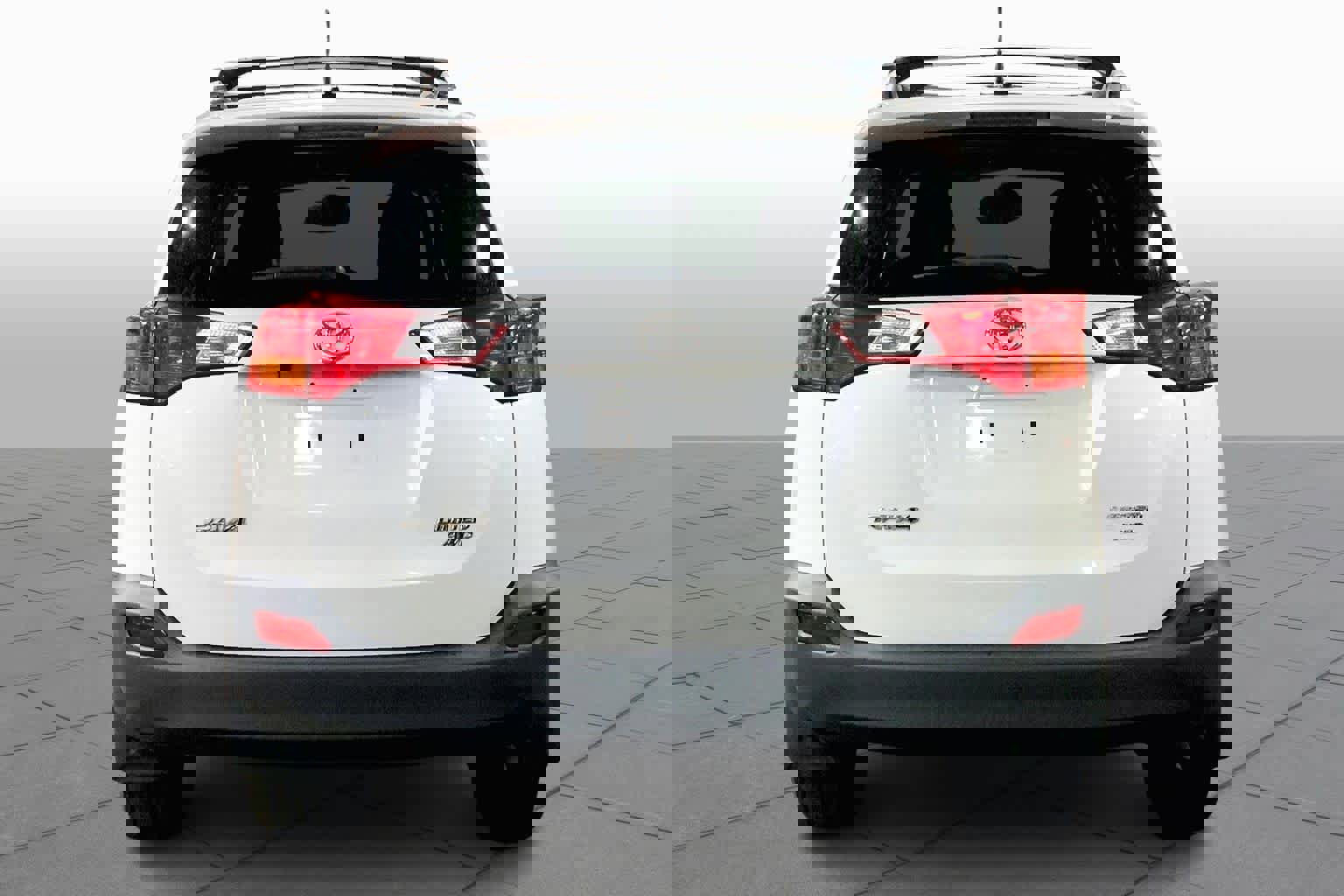 Used 2015 Toyota RAV4 Limited w/ Technology Package image 5