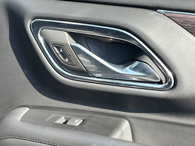 Used 2023 Chevrolet Tahoe Z71 w/ Z71 Off-Road Package image 38