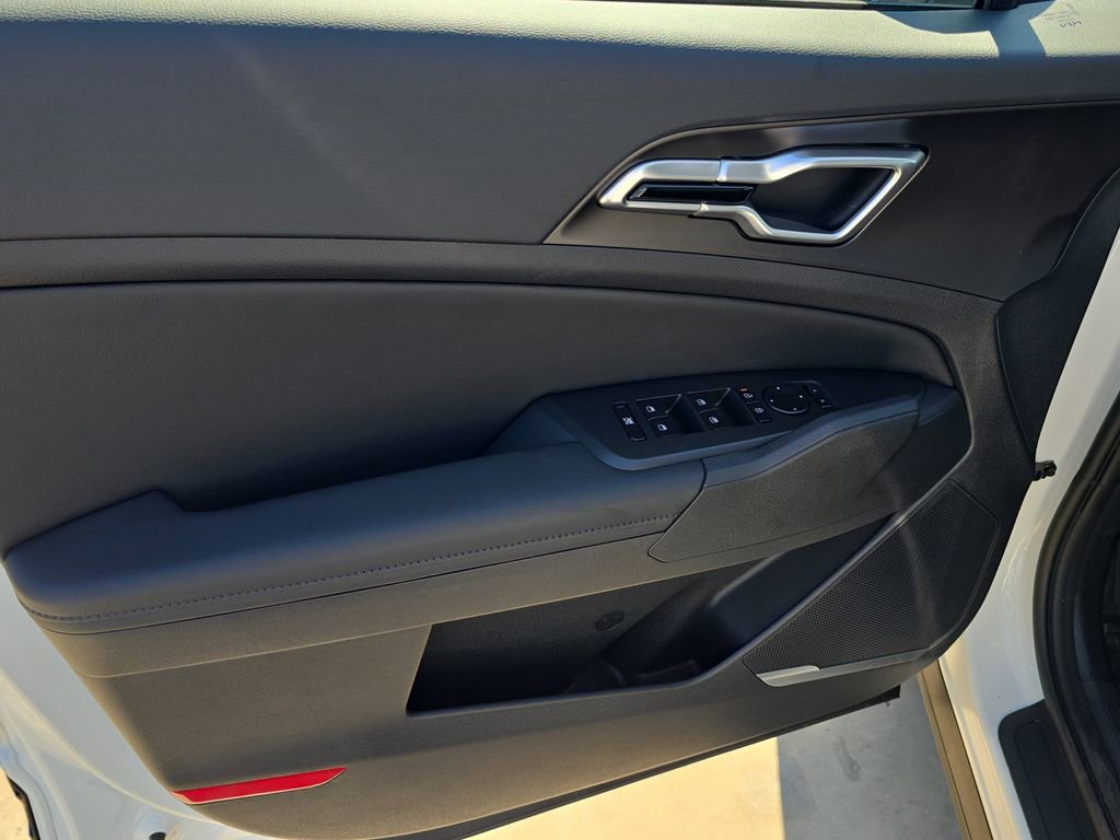 New 2026 Kia Sportage EX image 18