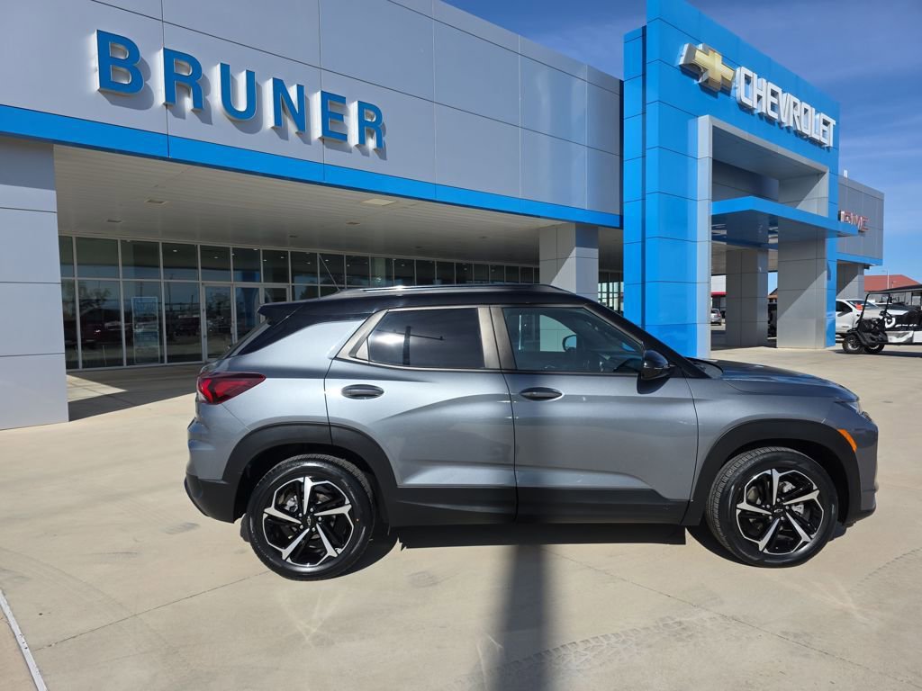 Used 2021 Chevrolet TrailBlazer RS w/ Technology Package image 21
