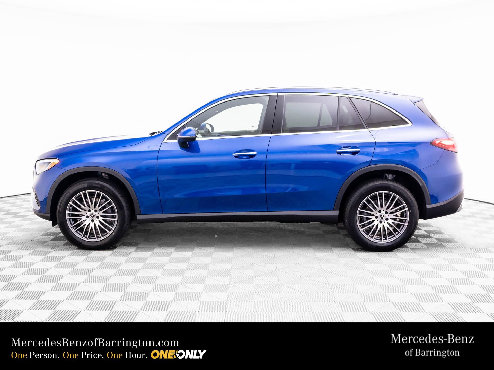 New 2026 Mercedes-Benz GLC 300 4MATIC image 2