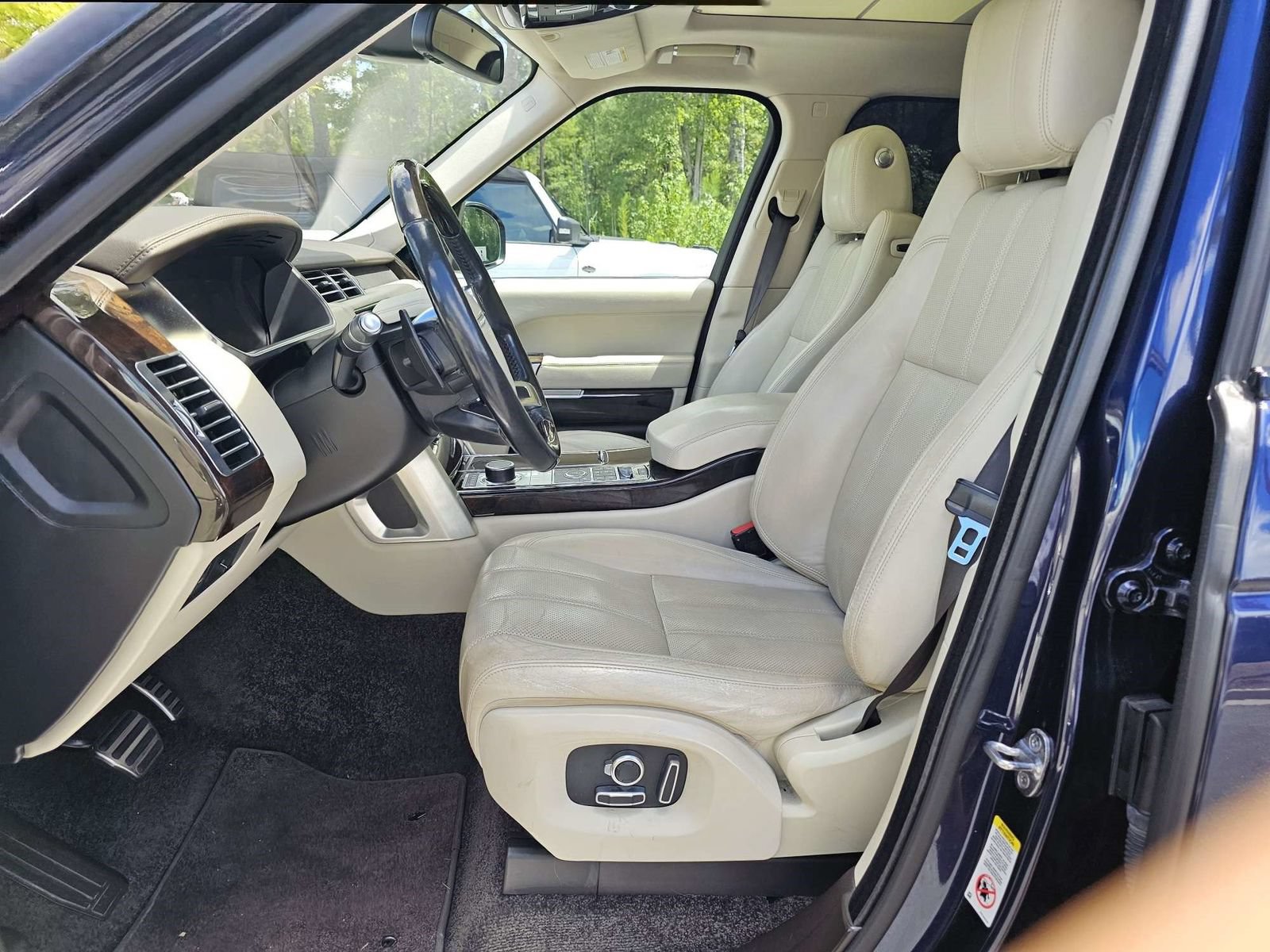Used 2016 Land Rover Range Rover Supercharged AWD/4WD image 22
