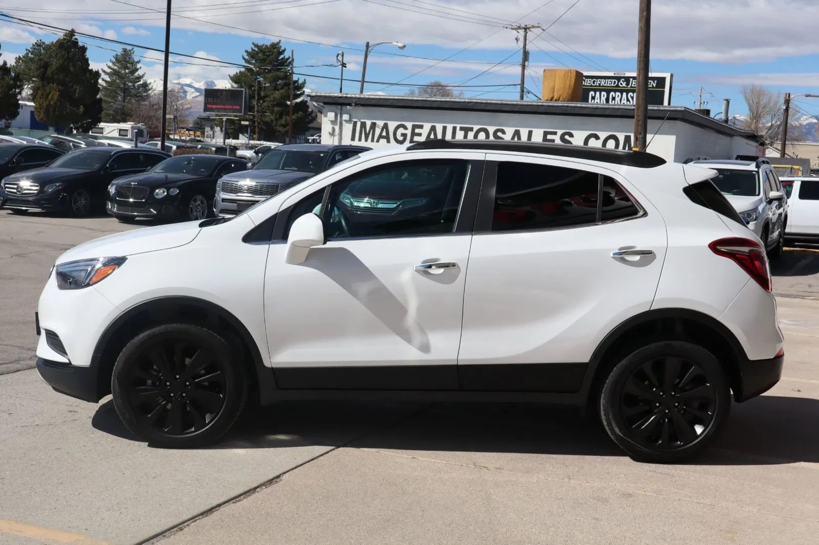 Used 2022 Buick Encore Preferred w/ Safety Package image 5