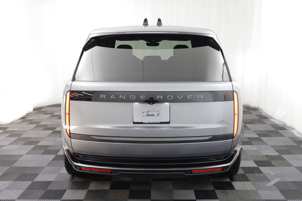Used 2025 Land Rover Range Rover SE image 16