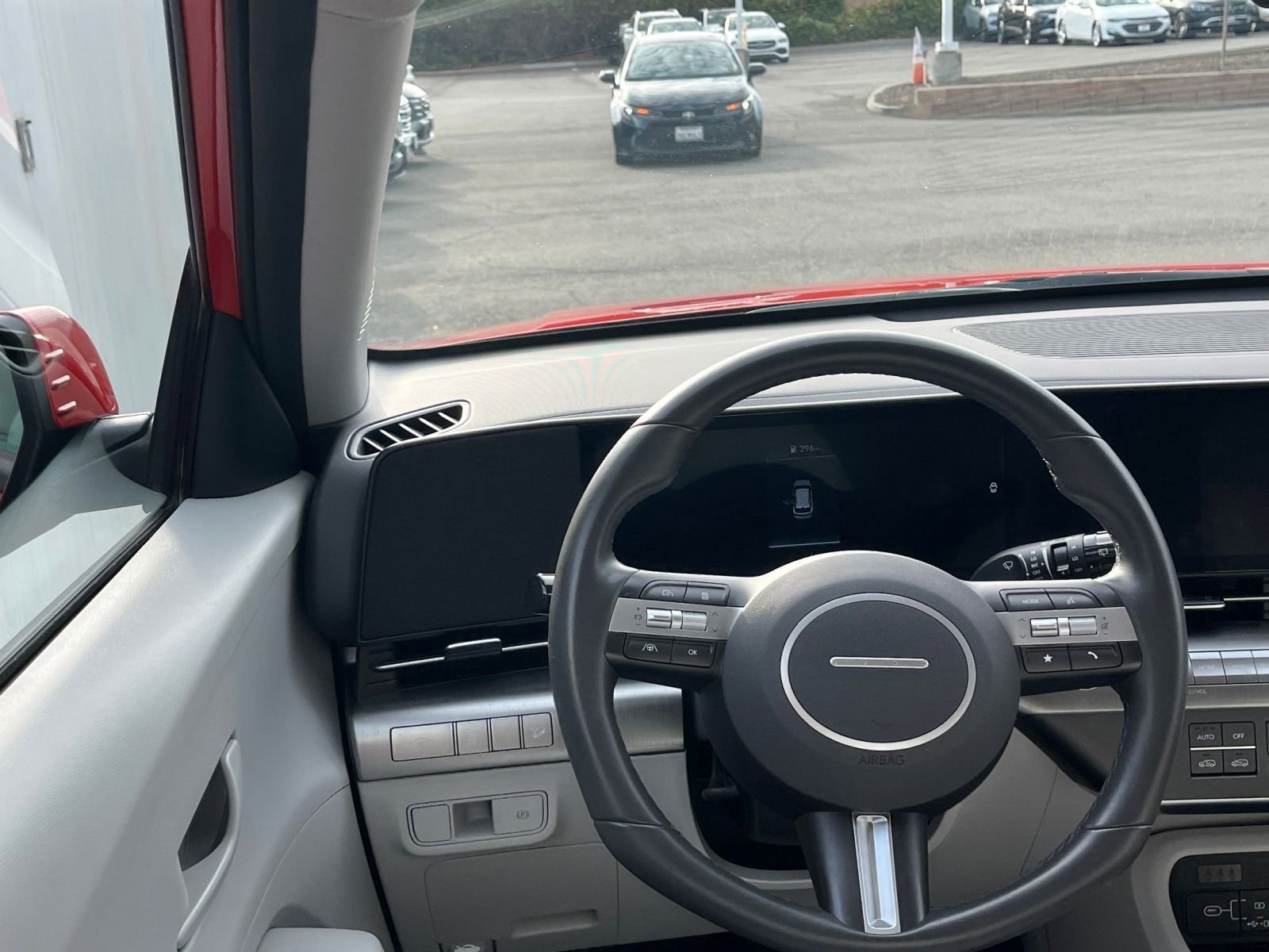 Used 2025 Hyundai Kona SEL image 34