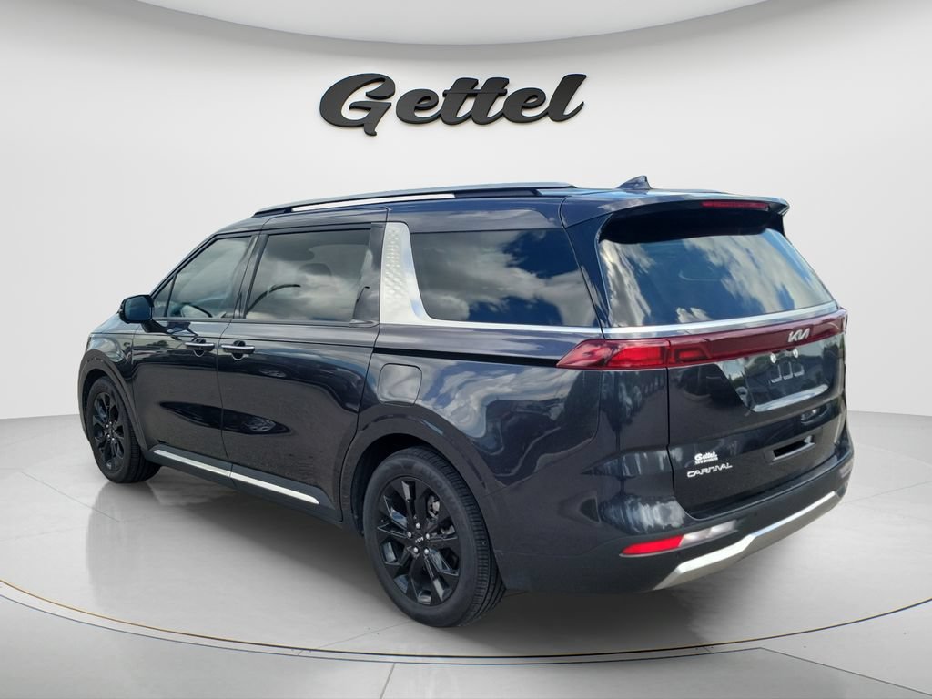 Used 2023 Kia Carnival SX FWD image 7