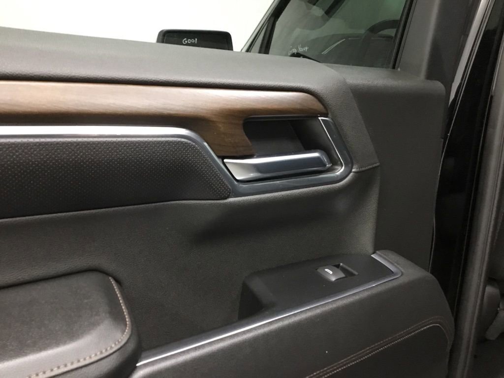 Used 2024 Chevrolet Silverado 1500 High Country w/ High Country Premium Package image 17