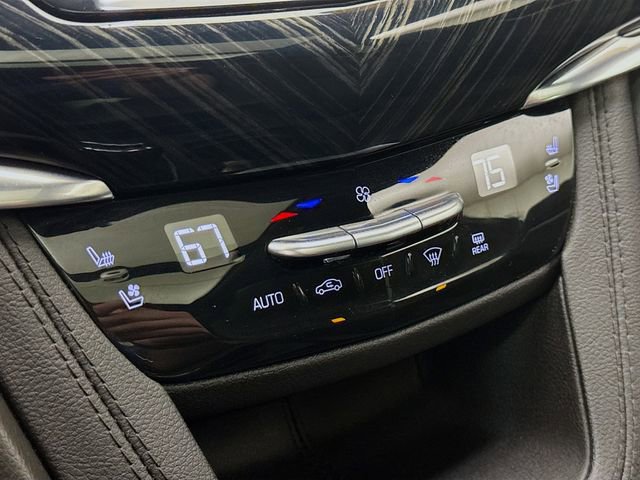 Used 2023 Cadillac XT6 Premium Luxury image 18