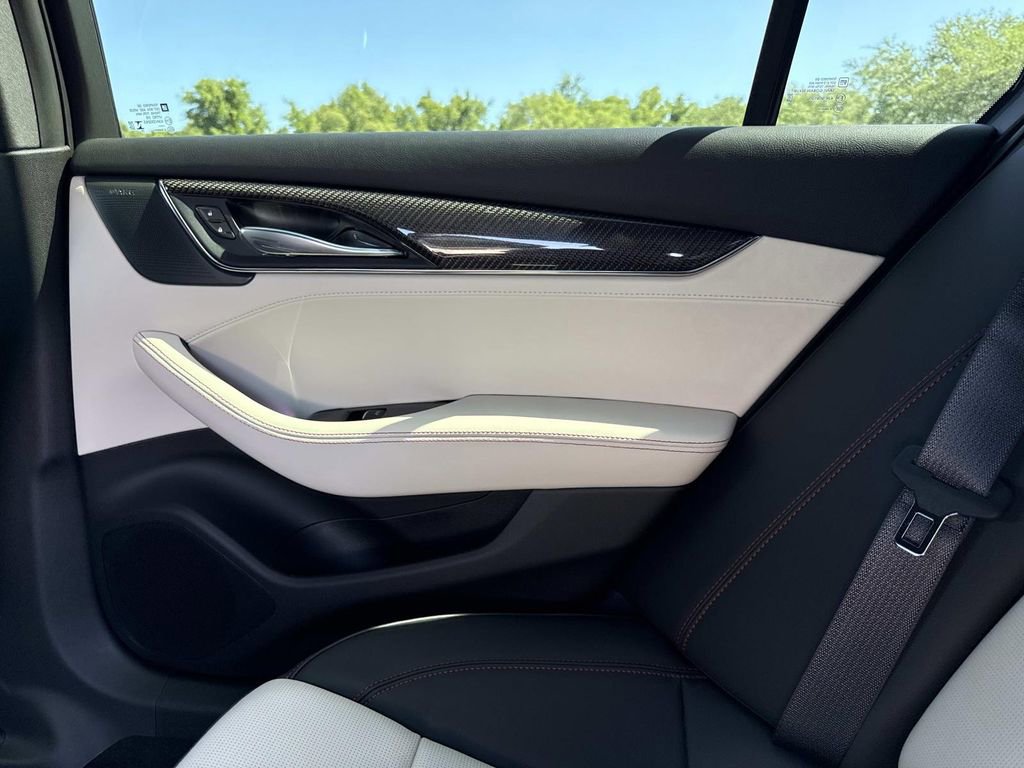 New 2026 Cadillac CT5 V w/ LPO, ONYX Package AWD/4WD image 15