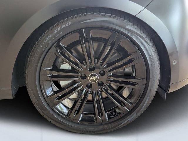 Used 2024 Land Rover Range Rover Long Wheelbase SE image 11
