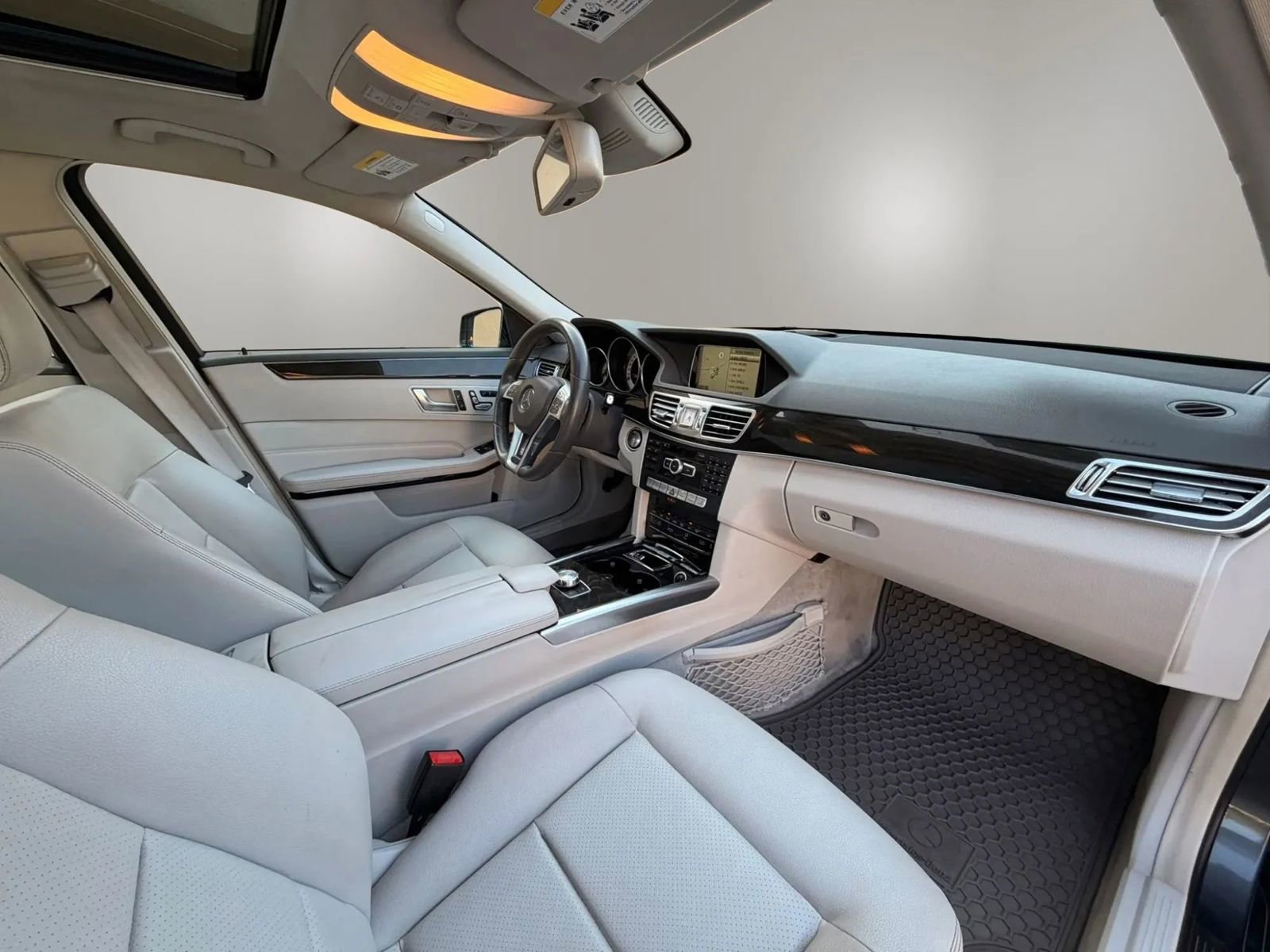 Used 2014 Mercedes-Benz E 350 Sedan image 19