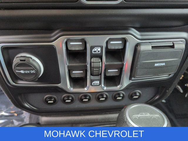Used 2022 Jeep Gladiator Sport image 35