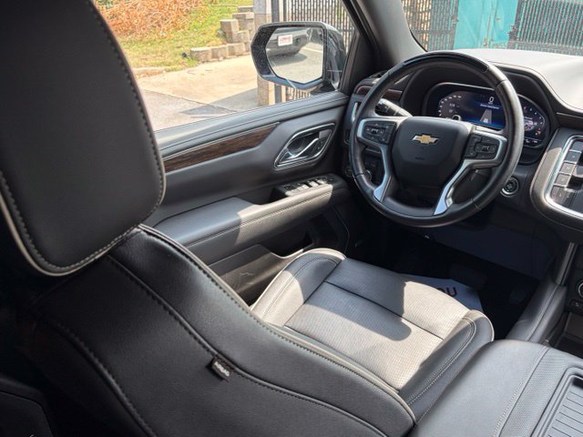 Used 2023 Chevrolet Tahoe Premier w/ Advanced Technology Package AWD/4WD image 33