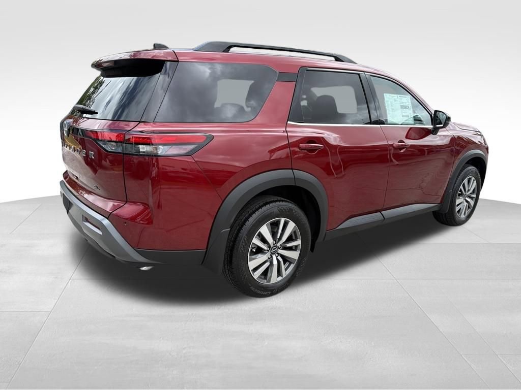 New 2026 Nissan Pathfinder SL image 7