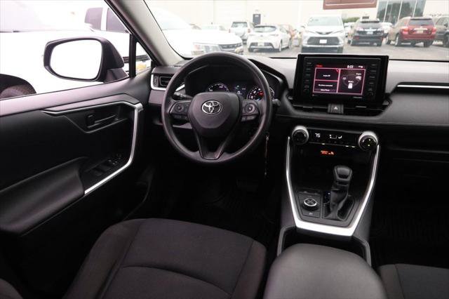 Certified 2022 Toyota RAV4 LE AWD/4WD image 21