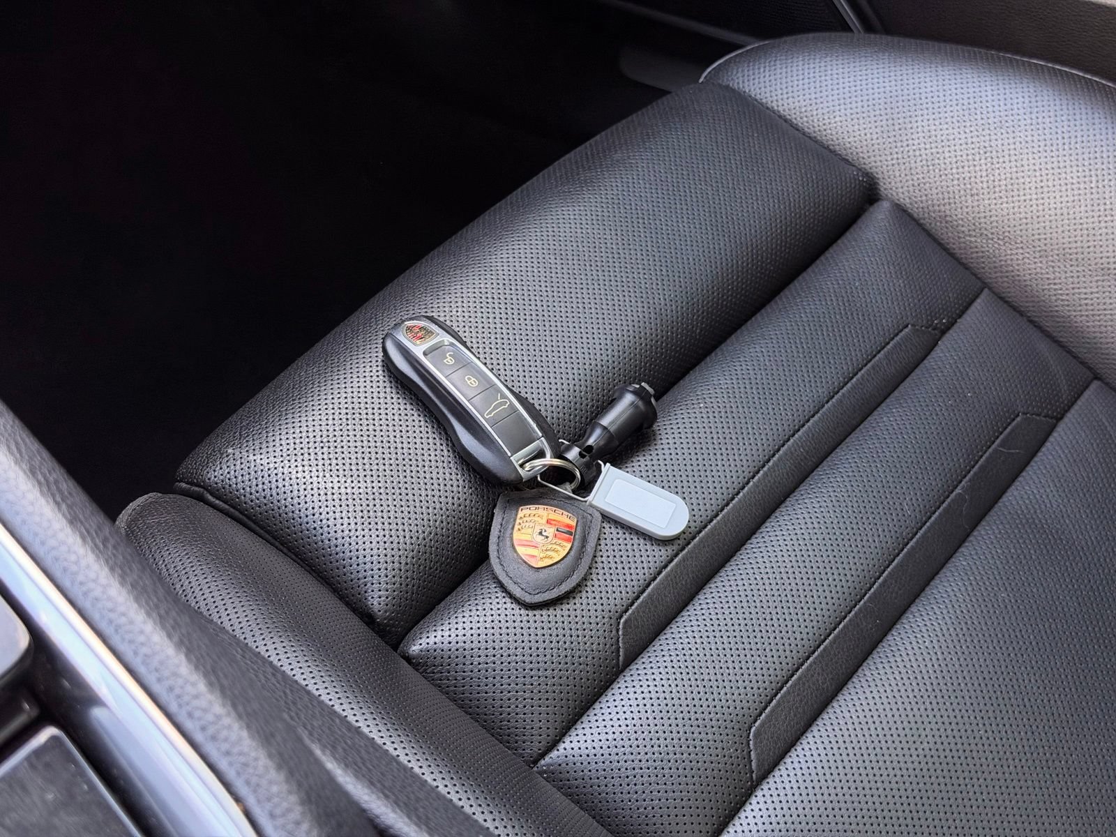 Used 2018 Porsche Panamera w/ Premium Package Plus RWD image 43