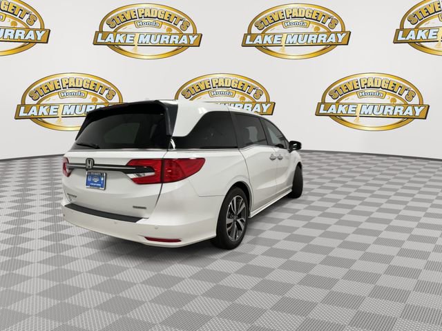 Used 2023 Honda Odyssey Touring image 2