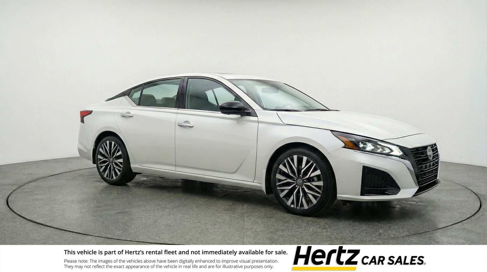 Used 2025 Nissan Altima 2.5 SV image 1