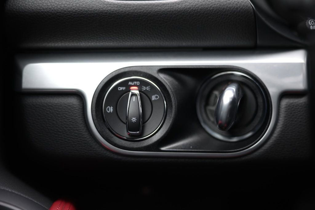 Used 2025 Porsche 718 Cayman image 54