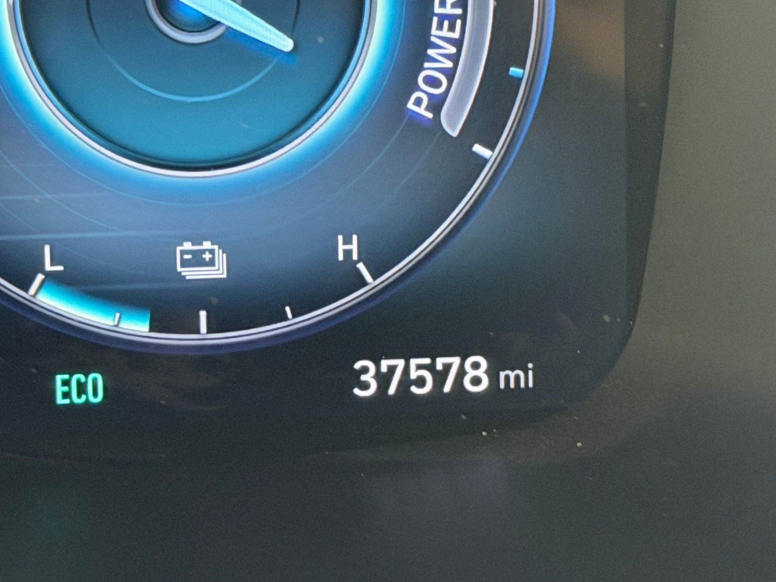 Used 2023 Hyundai Santa Fe Blue image 18