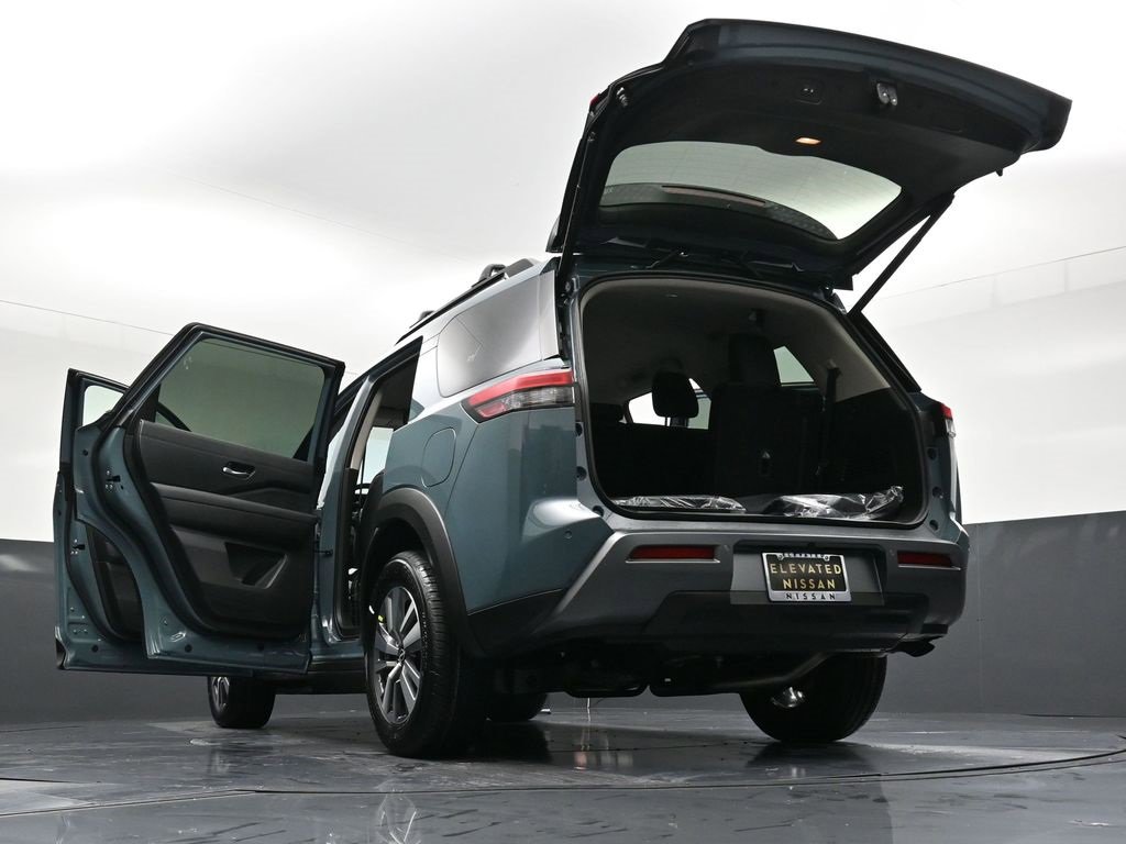 New 2026 Nissan Pathfinder SL image 39