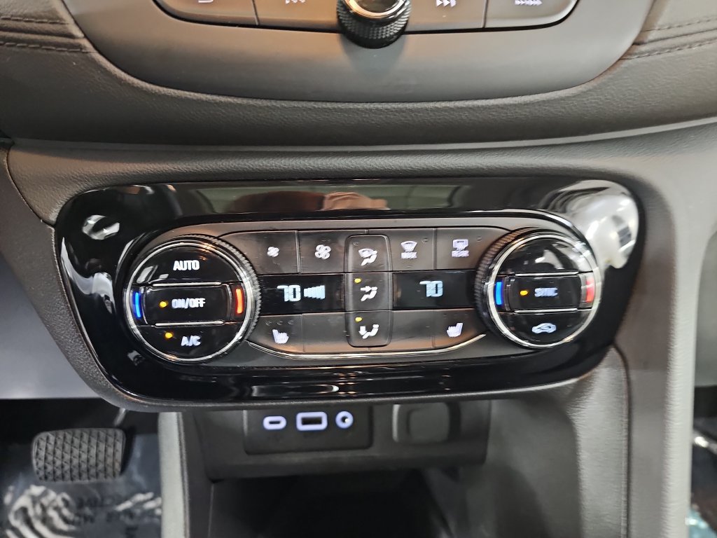 Certified 2023 Buick Encore GX Essence w/ Experience Buick Package FWD image 29