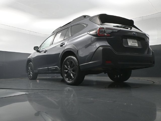 Used 2025 Subaru Outback Onyx Edition AWD/4WD image 31