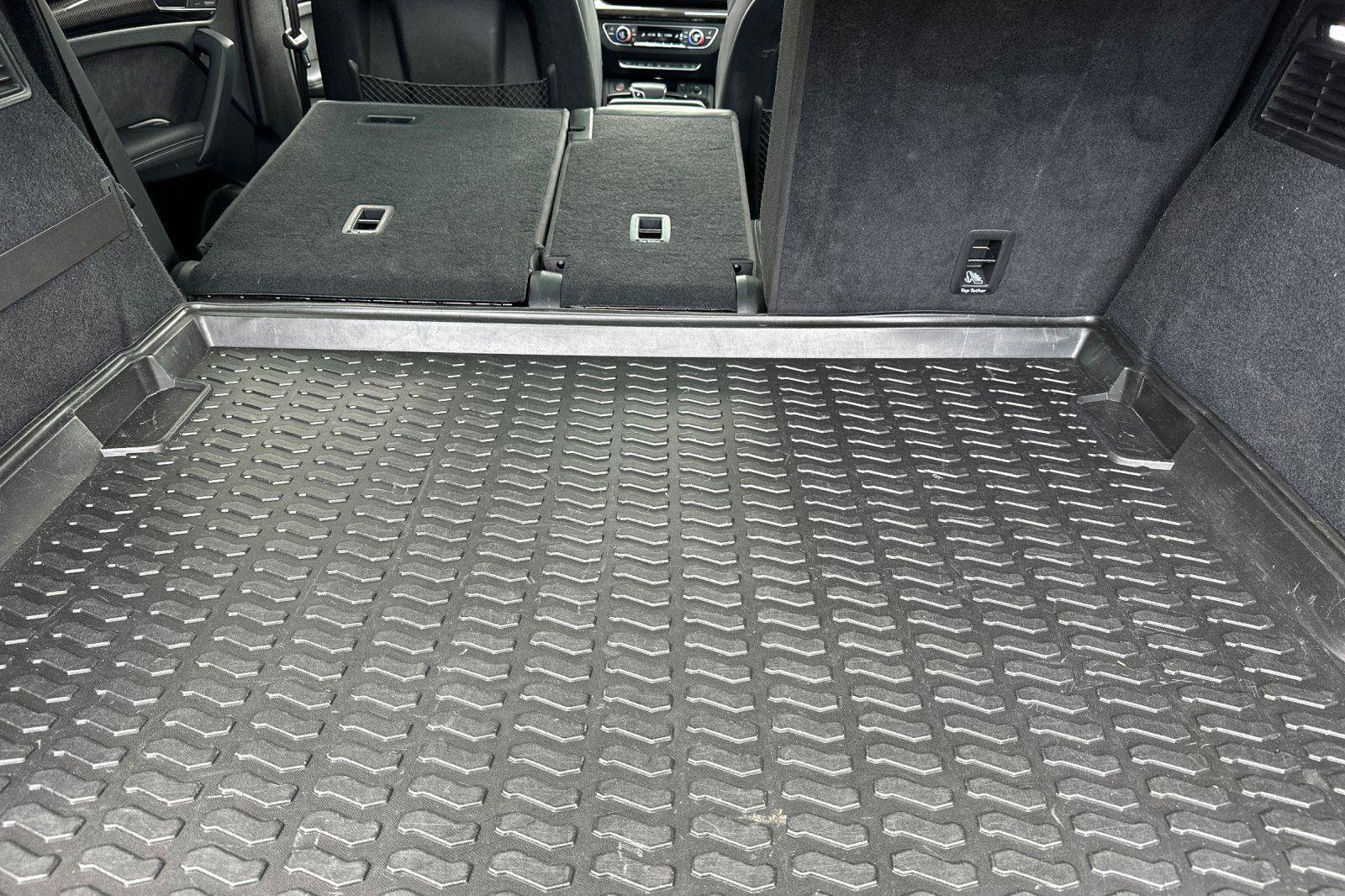 Used 2023 Audi SQ5 Prestige w/ Prestige Package image 14