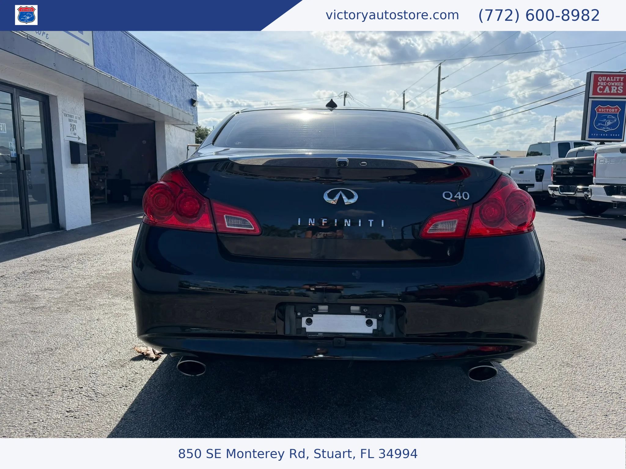 Used 2015 INFINITI Q40 w/ Moonroof Package RWD image 4
