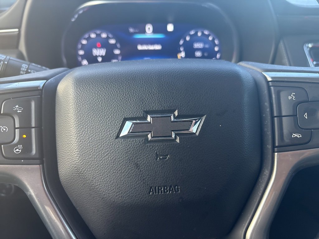 Used 2023 Chevrolet Suburban Z71 w/ Luxury Package image 10