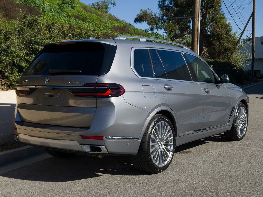 New 2026 BMW X7 xDrive40i w/ Executive Package image 5