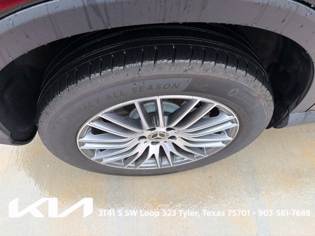 Used 2025 Mercedes-Benz GLC 300 4MATIC image 12