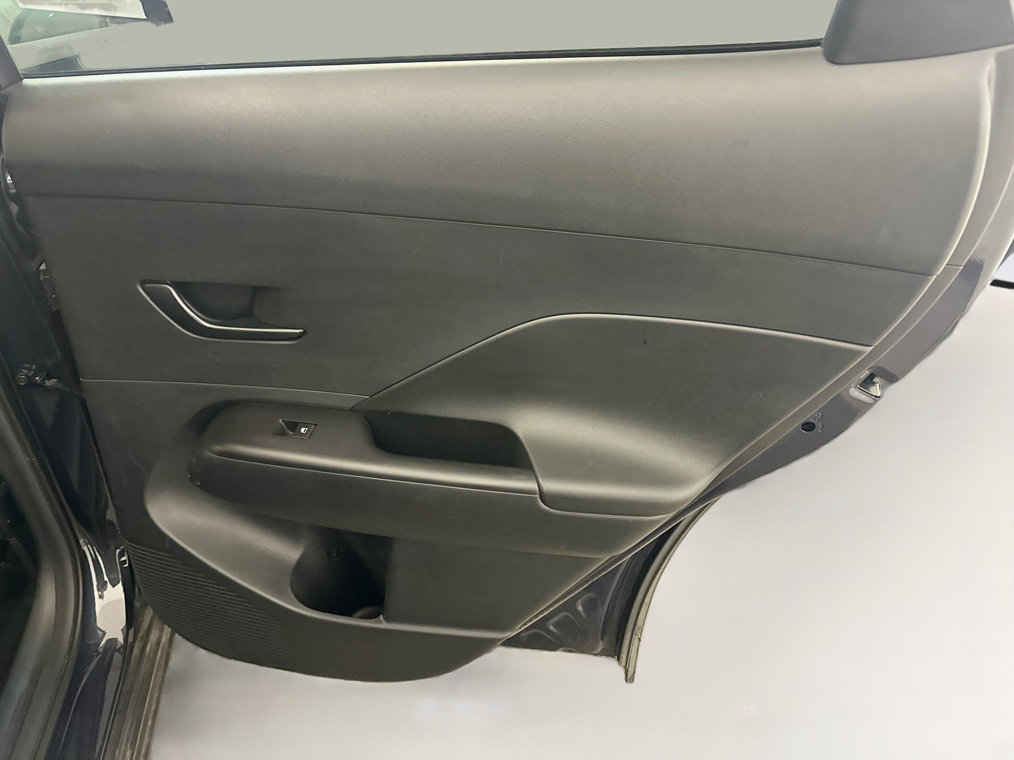 Used 2025 Hyundai Kona SEL AWD/4WD image 30