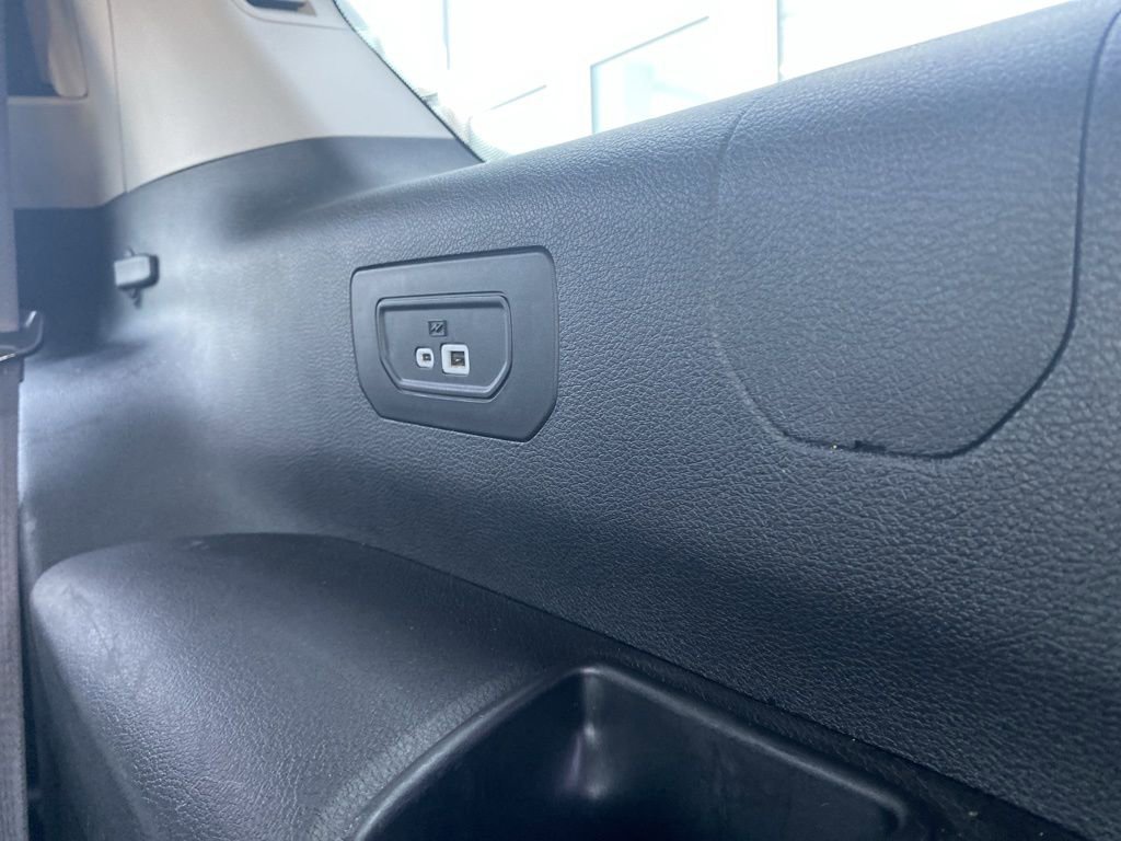 Certified 2023 Jeep Grand Cherokee L Limited w/ Luxury Tech Group II image 19