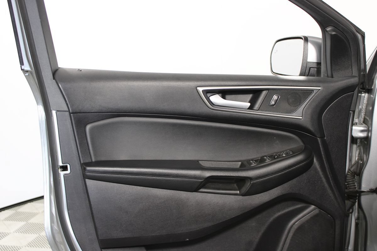 Used 2022 Ford Edge SEL AWD/4WD image 11