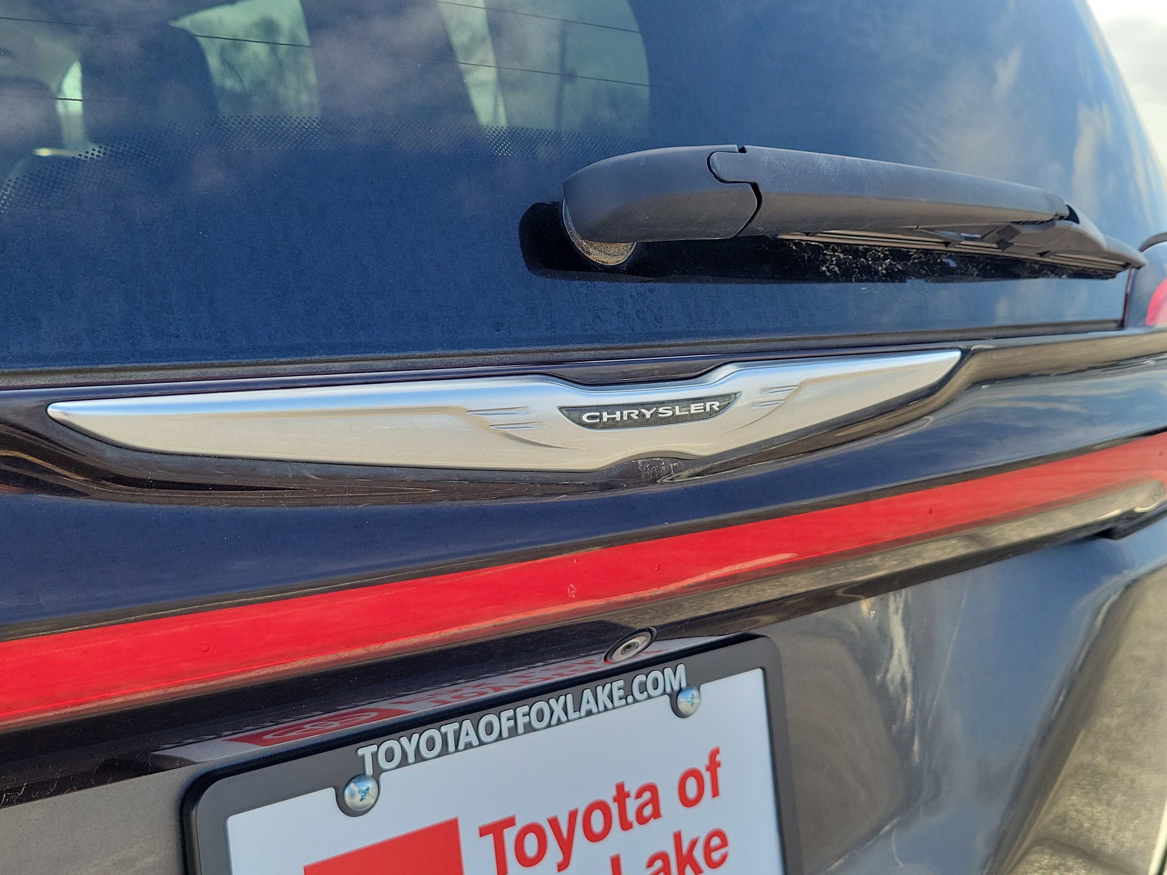 Used 2021 Chrysler Pacifica Limited w/ Premium & Safety Sphere Group image 6