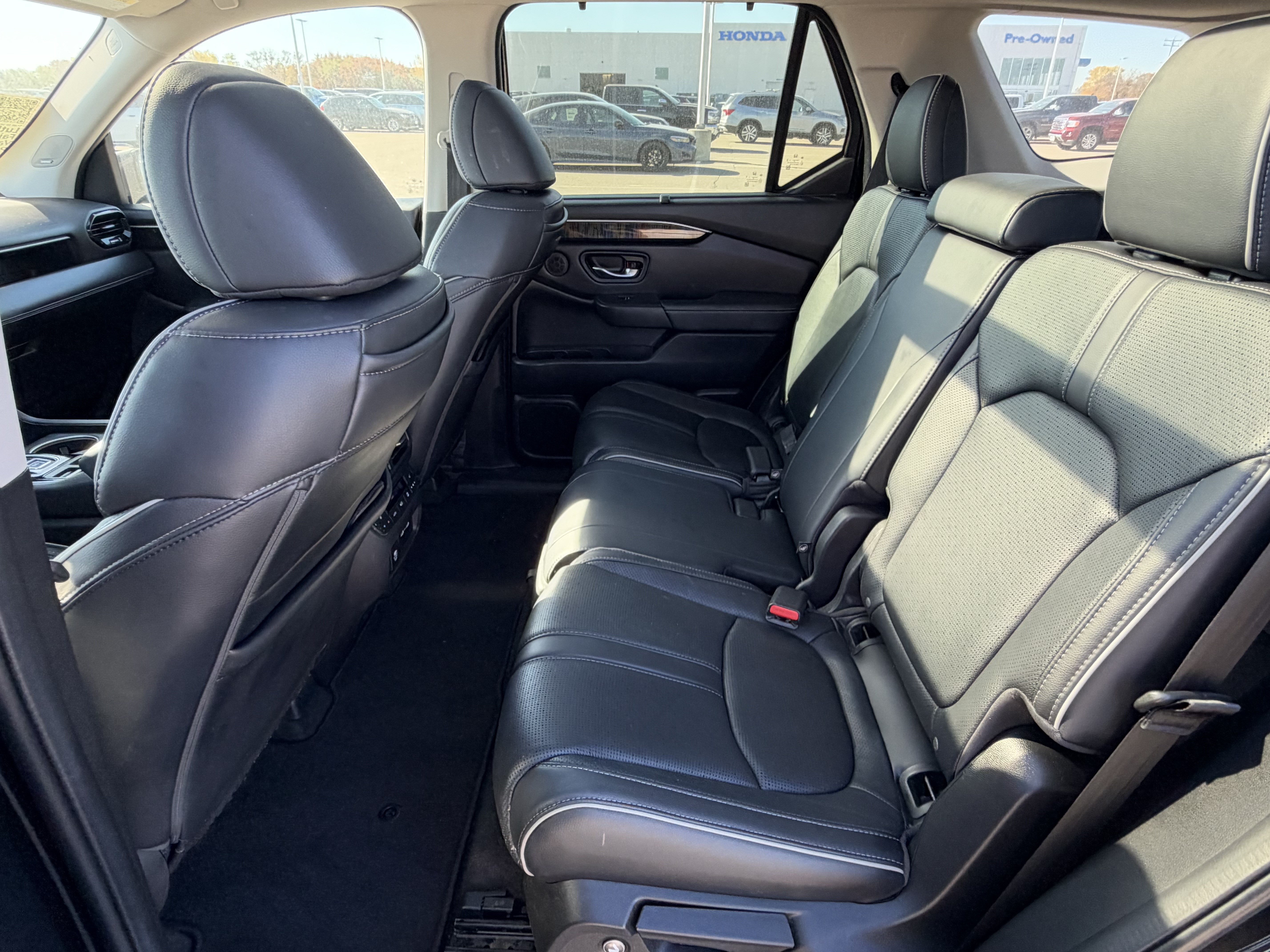 Used 2023 Honda Pilot Elite image 7