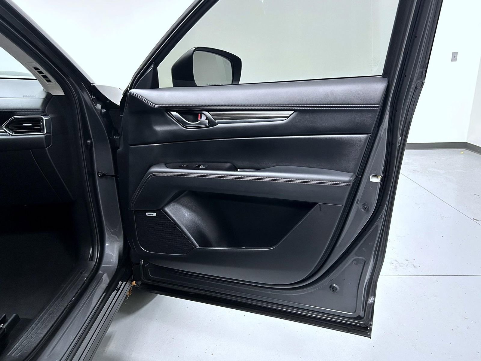 Used 2022 MAZDA CX-5 AWD 2.5 S w/ Premium Package image 16