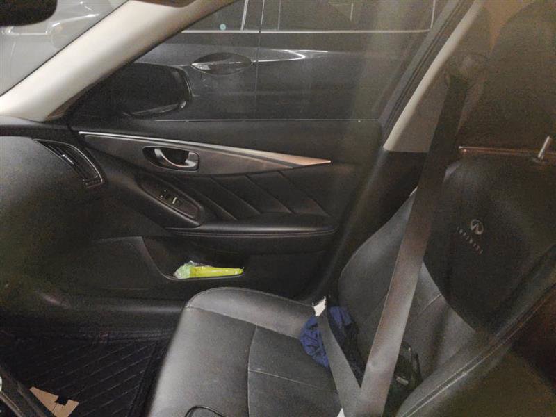 Used 2014 INFINITI Q50 Premium w/ Navigation Package image 4