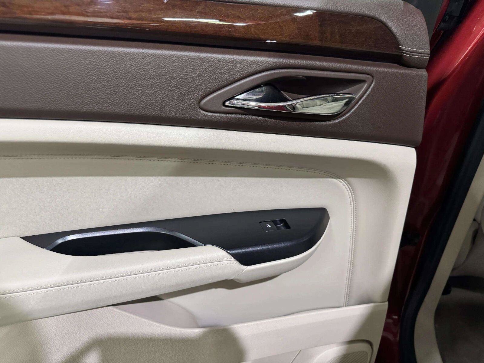 Used 2013 Cadillac SRX Performance FWD image 30
