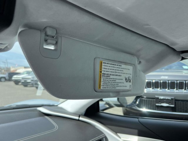 Used 2023 Chevrolet Corvette Stingray Premium Conv w/ 3LT image 32