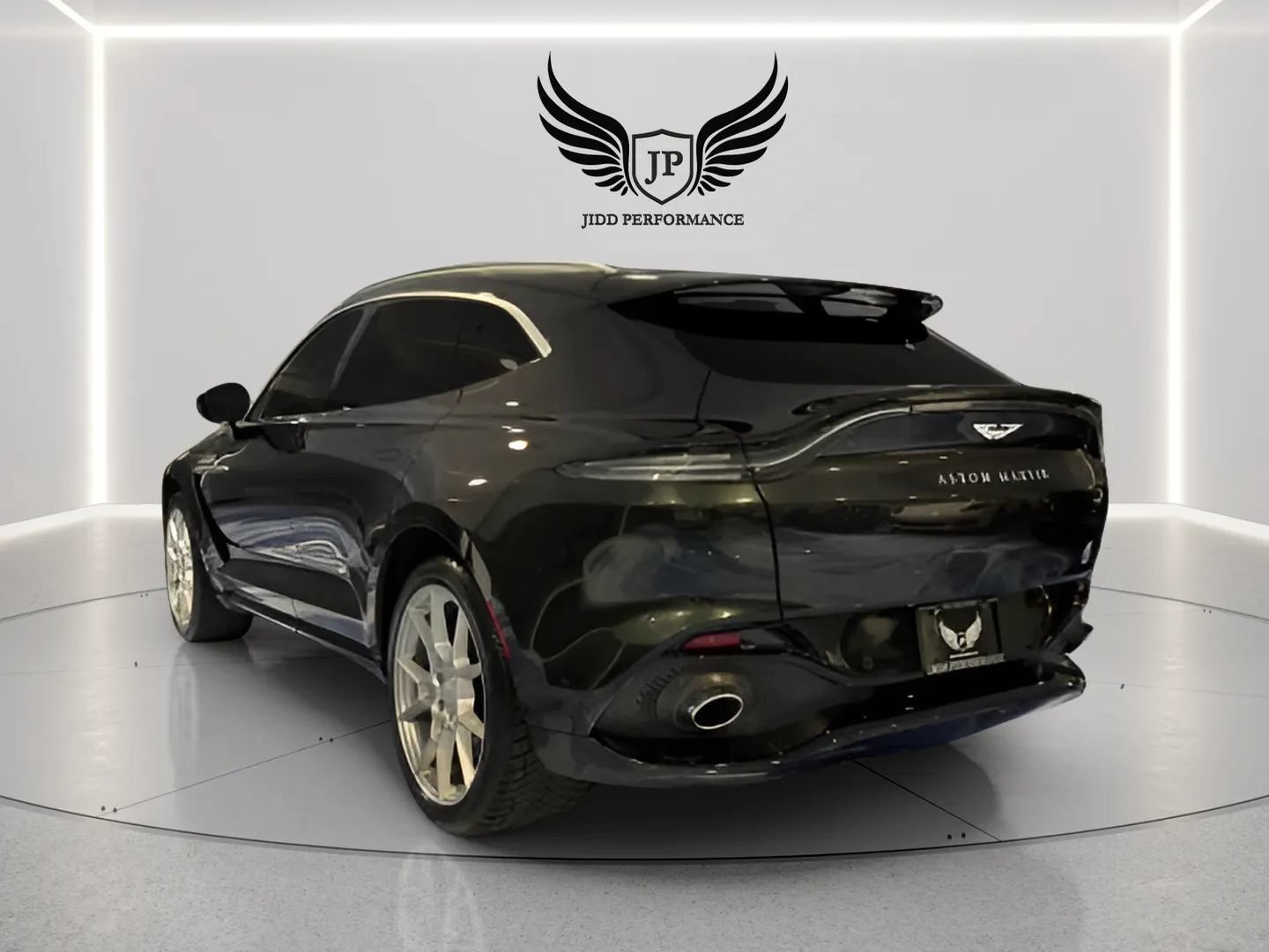 Used 2021 Aston Martin DBX AWD/4WD image 5