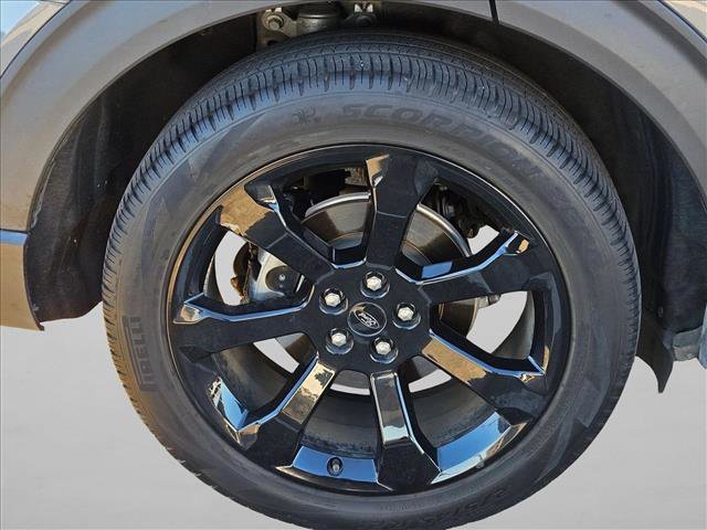 Used 2022 Ford Explorer ST-Line w/ Class IV Trailer Tow Package image 23