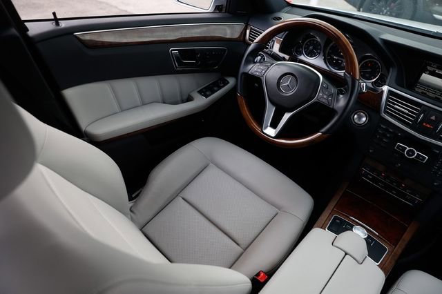 Used 2013 Mercedes-Benz E 350 4MATIC Wagon image 25